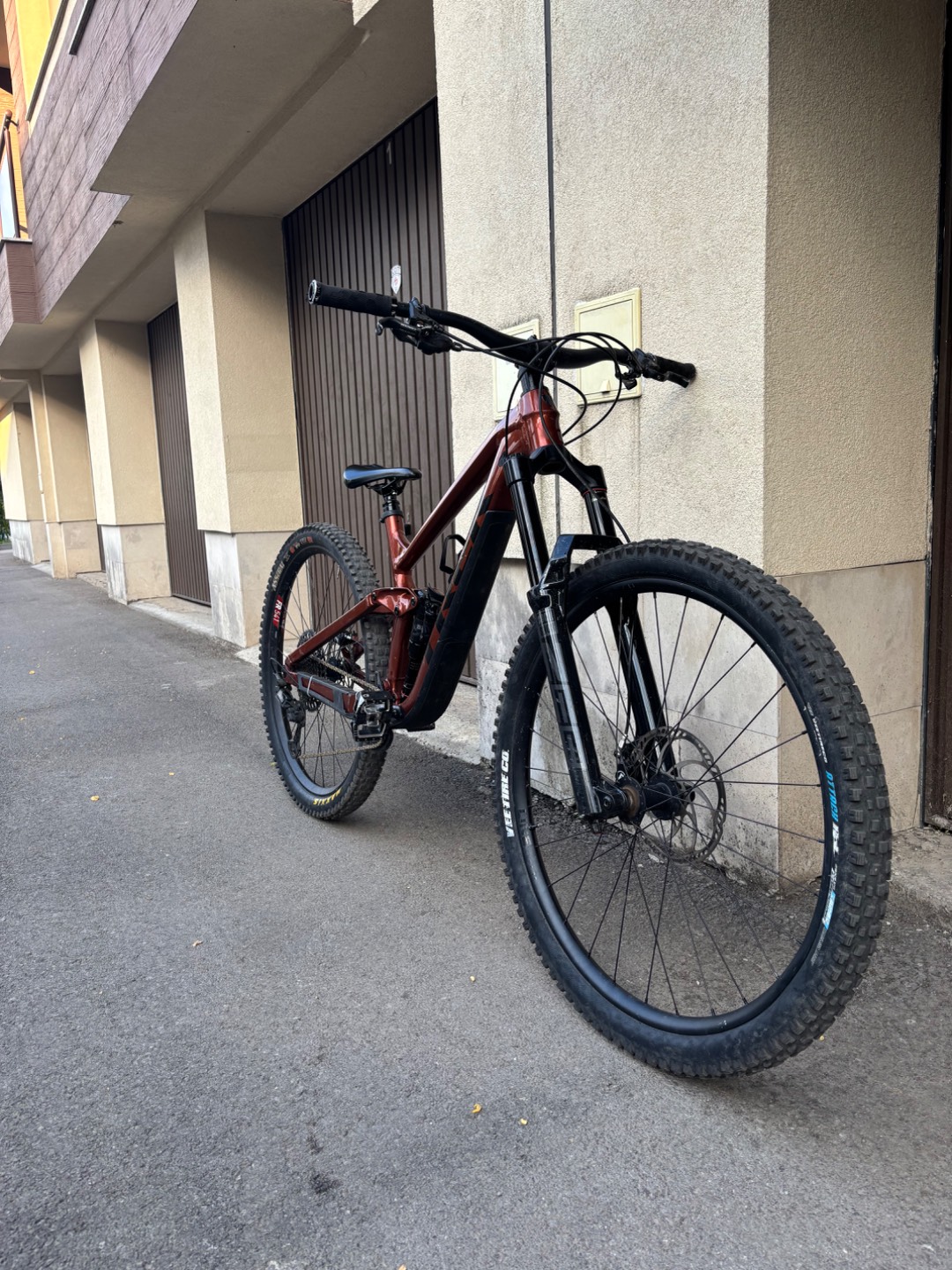 Trek Slash 8