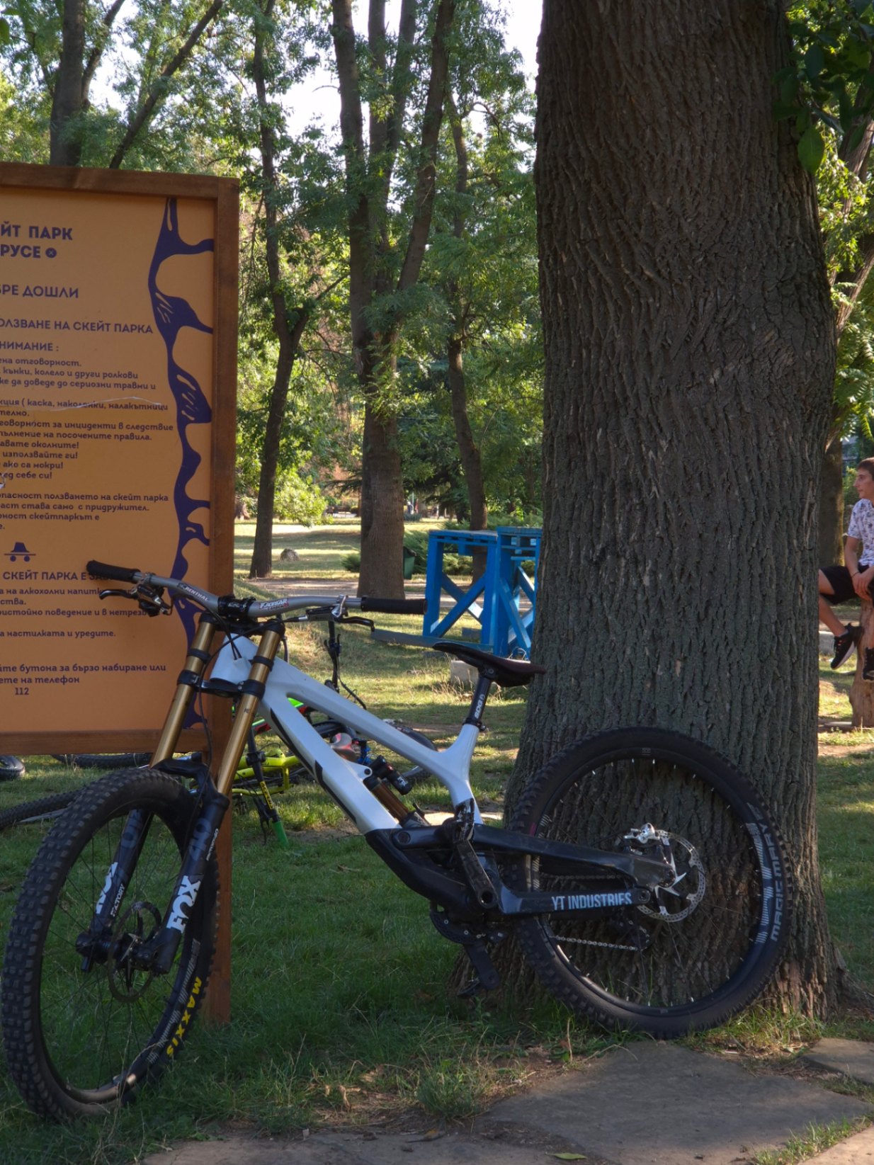 YT Industries Tues Pro Race