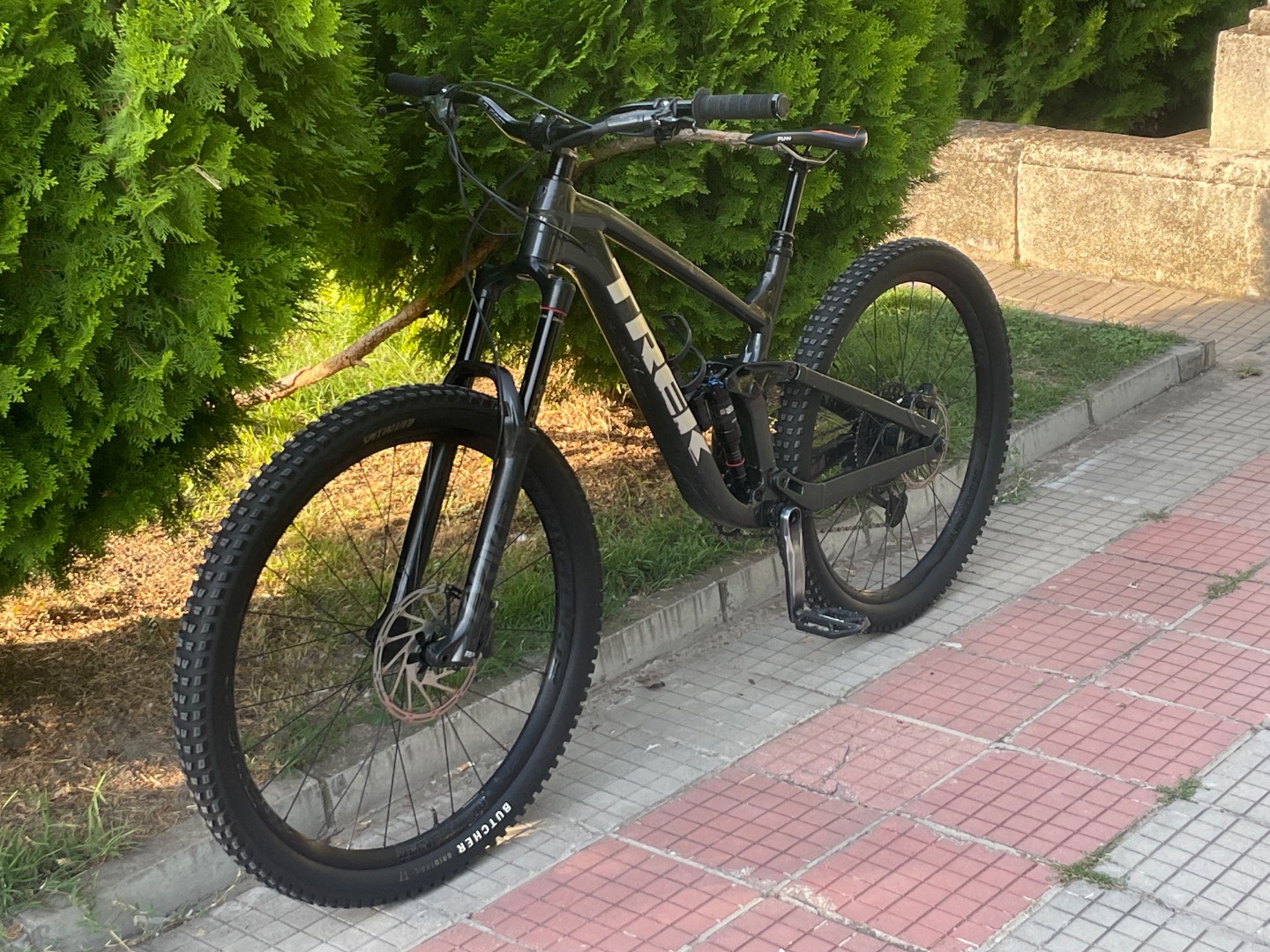 Trek Slash 8